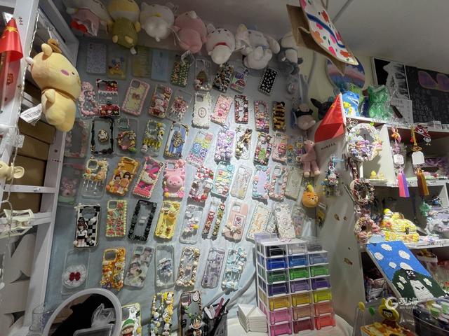 适合女生开的店适合女生开的店投资小利润大服装店插图1 适合女生开的店适合女生开的店投资小利润大服装店插图1