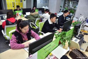 为什么快递客服干不久为什么快递客服干不久了呀