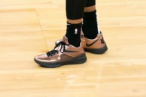 篮球鞋排行榜篮球鞋排行榜前十名图片