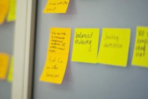 自媒体行业自媒体行业的发展现状与前景论文