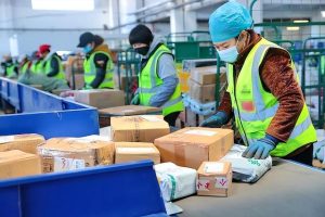 千万不要做电商仓库打包员